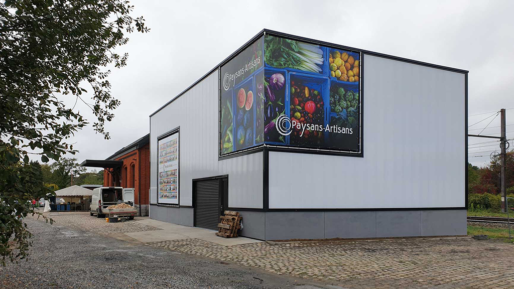 Ugo Architectures | Rénovation bâtiment industriel en polycarbonate opalin